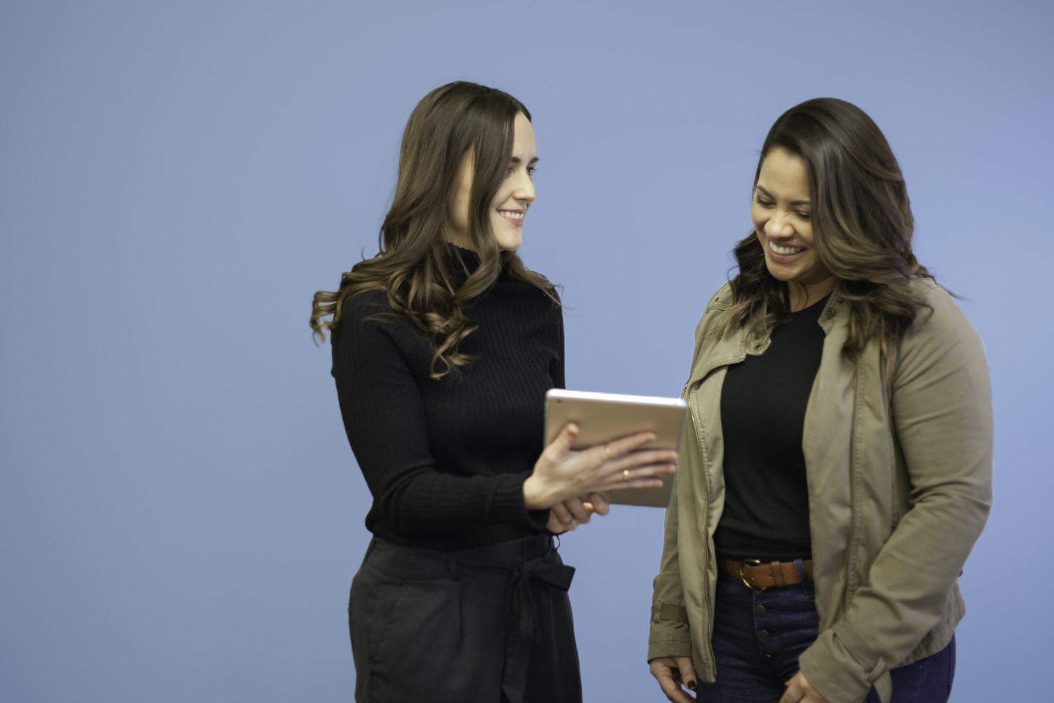 registered dietitian speaking with a client on a blue gray background